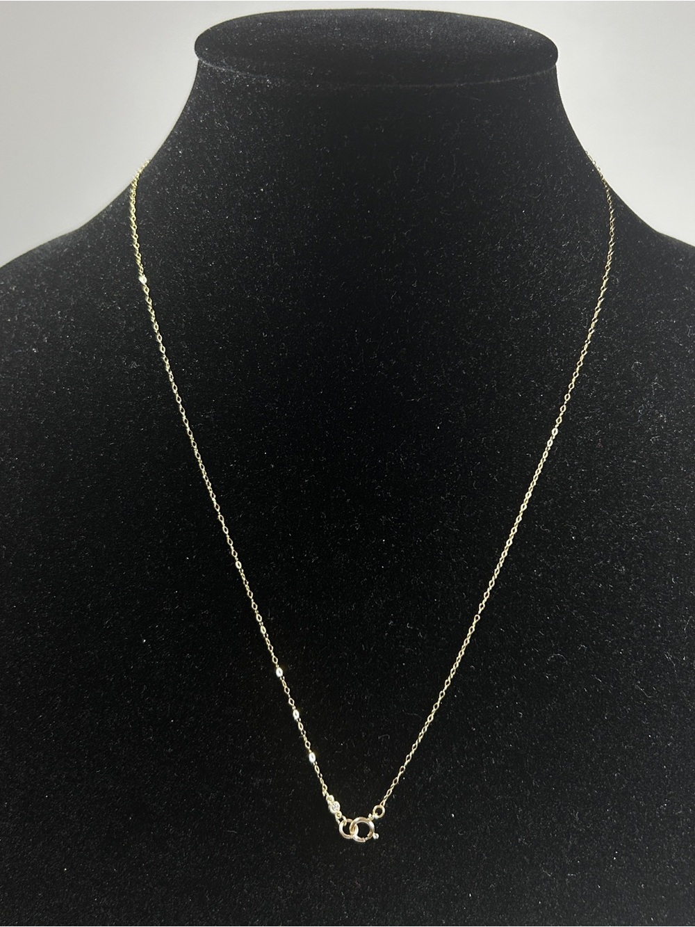 21 inches 14K Solid Yellow Gold Diamond Necklace.   0.025 carat white diamond